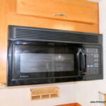 2004 SUN VOYAGER 8351MXG Class-A, By Gulf Stream, 2-Slide-Outs-Thumbnail