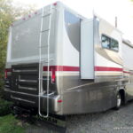 2004 SUN VOYAGER 8351MXG Class-A, By Gulf Stream, 2-Slide-Outs-Thumbnail