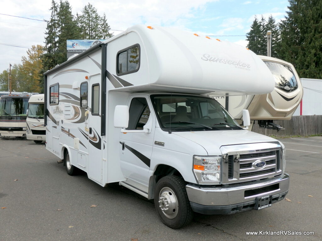 2014 Forest River SUNSEEKER 2300 Class-C, Non-Slide, Only 24′ Long!-Image