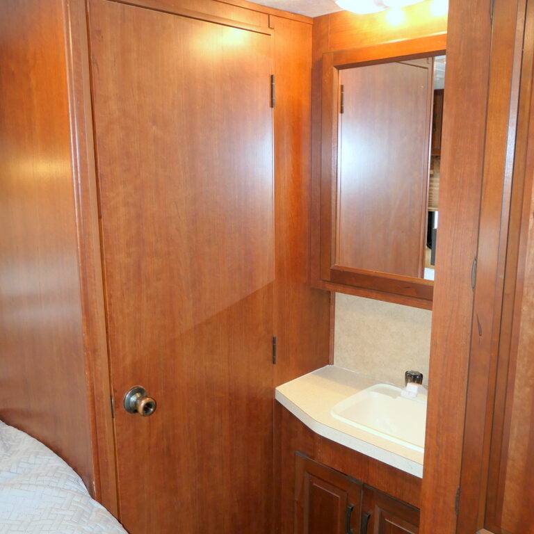 2014 Forest River SUNSEEKER 2300 Class-C, Non-Slide, Only 24′ Long!-Image