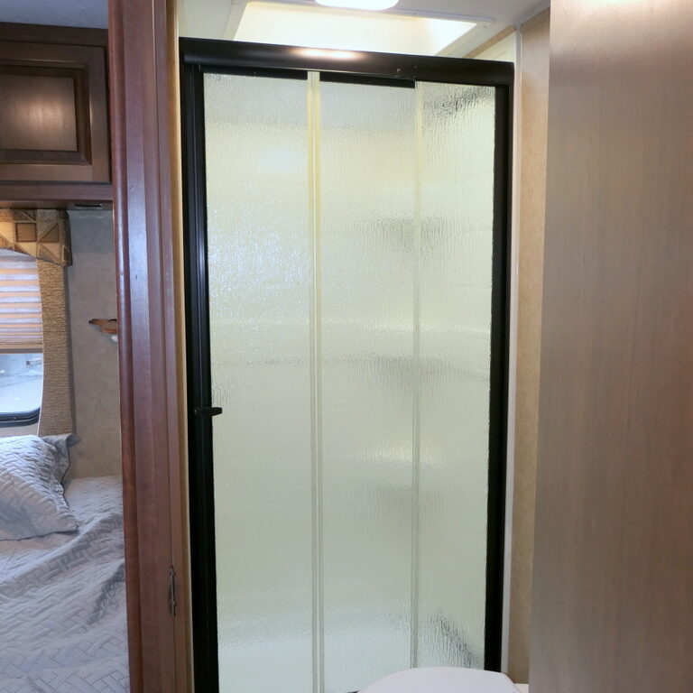 2014 Forest River SUNSEEKER 2300 Class-C, Non-Slide, Only 24′ Long!-Image