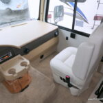 2015 Winnebago VISTA 31KE Class-A, Slide-Out, Solar, Great Storage!-Thumbnail