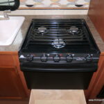 2015 Winnebago VISTA 31KE Class-A, Slide-Out, Solar, Great Storage!-Thumbnail