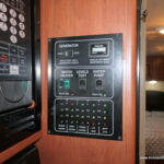 2015 Winnebago VISTA 31KE Class-A, Slide-Out, Solar, Great Storage!-Thumbnail