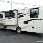 2015 Winnebago VISTA 31KE Class-A, Slide-Out, Solar, Great Storage!-Thumbnail