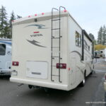 2015 Winnebago VISTA 31KE Class-A, Slide-Out, Solar, Great Storage!-Thumbnail