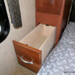 2015 Winnebago VISTA 31KE Class-A, Slide-Out, Solar, Great Storage!-Thumbnail