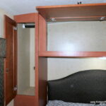 2015 Winnebago VISTA 31KE Class-A, Slide-Out, Solar, Great Storage!-Thumbnail