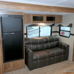 2018 Dutchmen ASPEN TRAIL 2390RKS Travel Trailer, Slide-Out, Like New!-Thumbnail