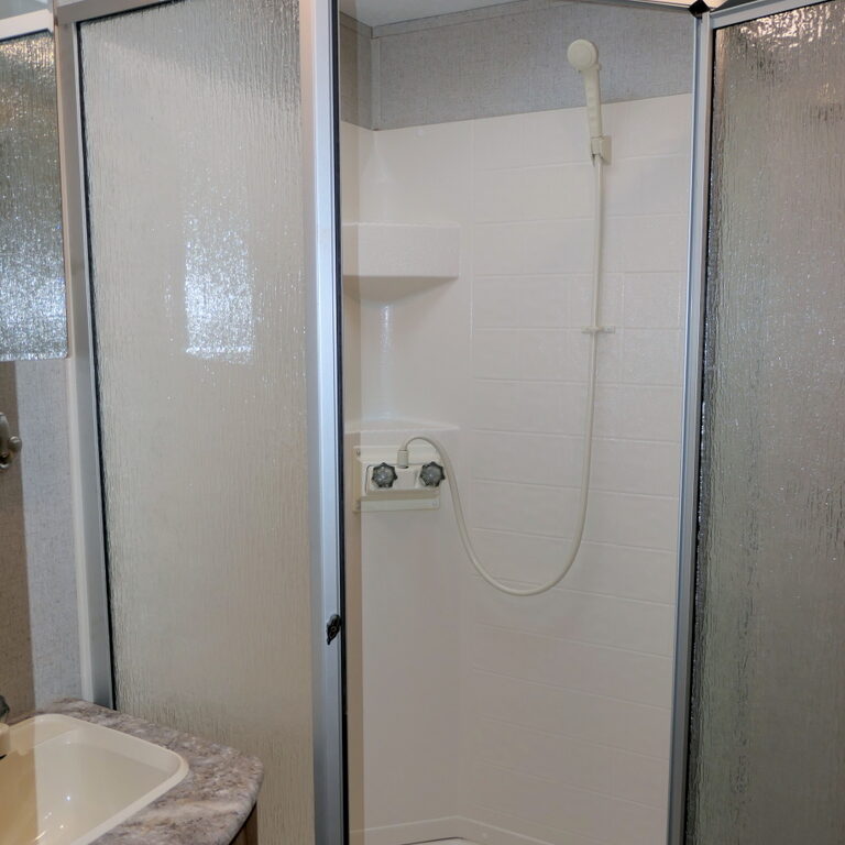 2018 Dutchmen ASPEN TRAIL 2390RKS Travel Trailer, Slide-Out, Like New!-Image