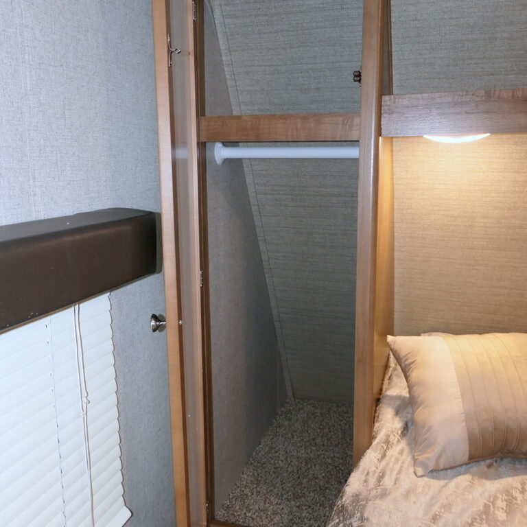 2018 Dutchmen ASPEN TRAIL 2390RKS Travel Trailer, Slide-Out, Like New!-Image