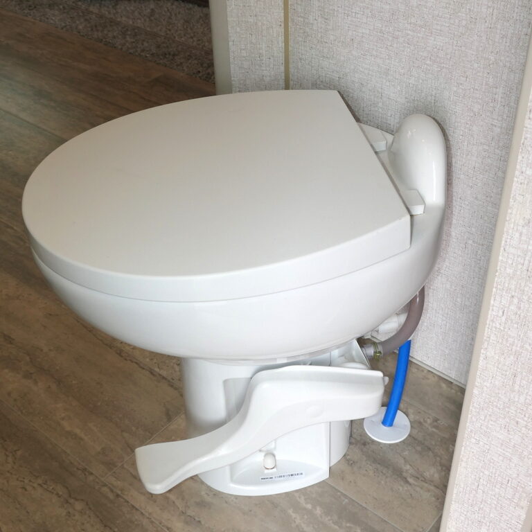 2024 ARTIC FOX NORTH FORK 25W TT by Northwood, Slide-Out-Image