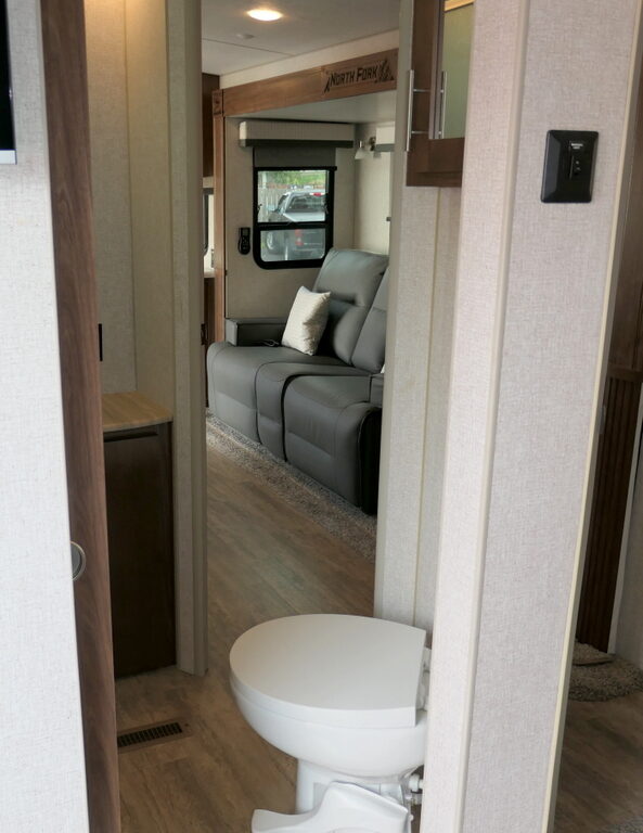 2024 ARTIC FOX NORTH FORK 25W TT by Northwood, Slide-Out-Image