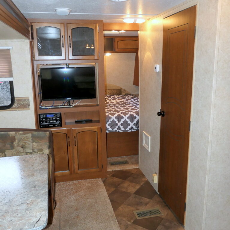 2012 Keystone SPRINGDALE 266RLSSRWE Travel Trailer, Slide-Out, Clean!-Image