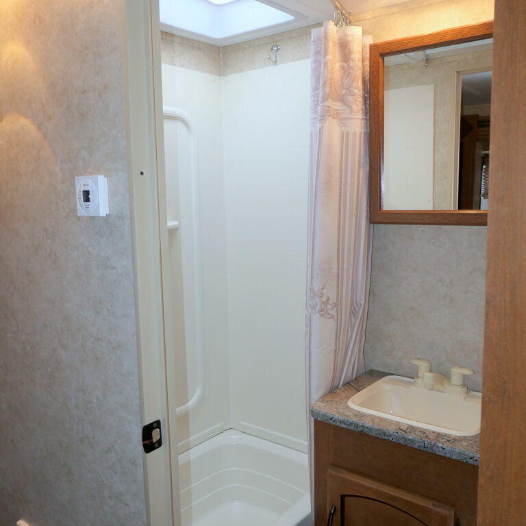 2012 Keystone SPRINGDALE 266RLSSRWE Travel Trailer, Slide-Out, Clean!-Image