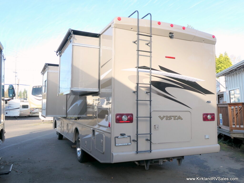 2014 Winnebago VISTA 27N Class-A, 3-Slide-Outs, Low Miles!-Image