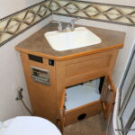 2014 Winnebago VISTA 27N Class-A, 3-Slide-Outs, Low Miles!-Thumbnail