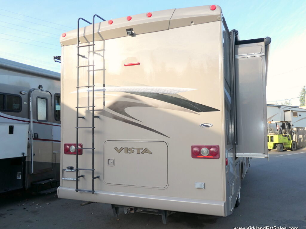2014 Winnebago VISTA 27N Class-A, 3-Slide-Outs, Low Miles!-Image