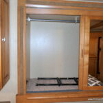 2014 Winnebago VISTA 27N Class-A, 3-Slide-Outs, Low Miles!-Thumbnail