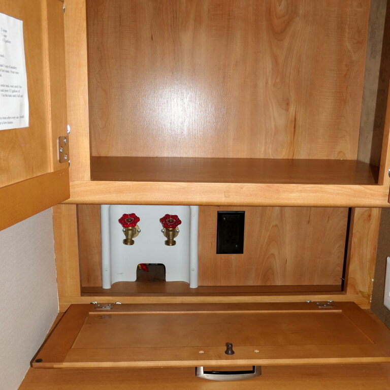 2007 JOURNEY 36G Bus by Winnebago, CAT-350HP, Full-Paint, 2-Slide-Outs-Image