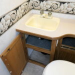 2000 Four Winds CHATEAU Sport 28A Class-C, By Thor, Non-Slide, Sleeps-8-Thumbnail