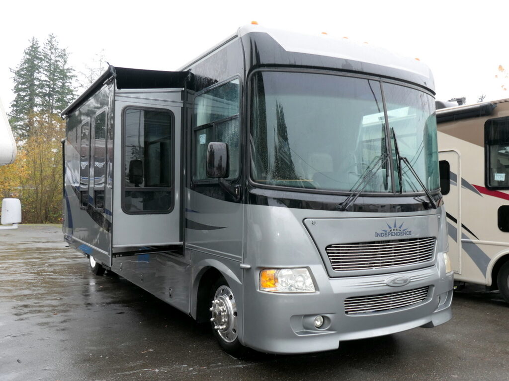 2008 Gulf Stream INDEPENDENCE 8367 Class-A, 3-Slide-Outs, Low Miles!-Image