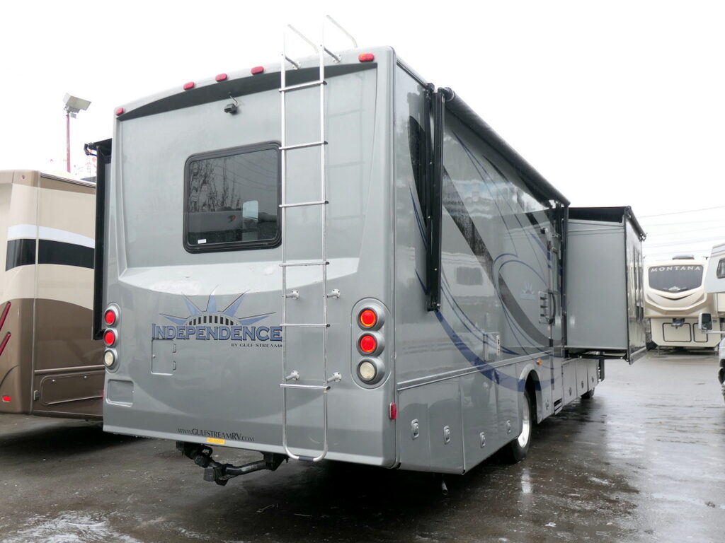 2008 Gulf Stream INDEPENDENCE 8367 Class-A, 3-Slide-Outs, Low Miles!-Image