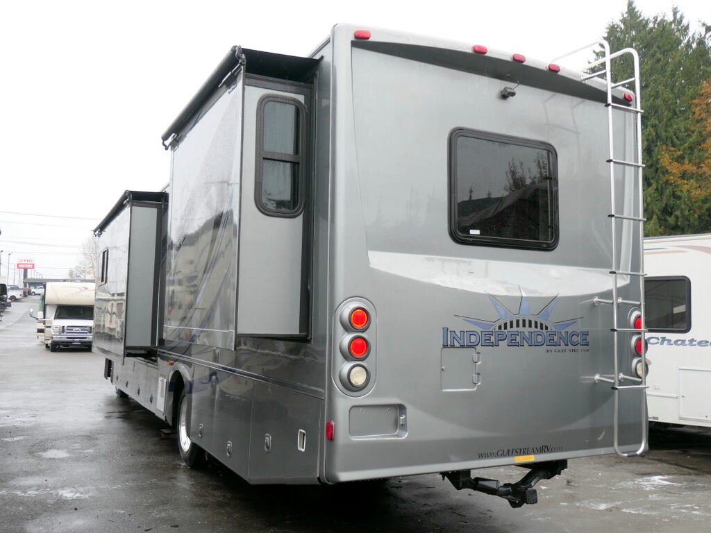 2008 Gulf Stream INDEPENDENCE 8367 Class-A, 3-Slide-Outs, Low Miles!-Image