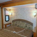 2008 Gulf Stream INDEPENDENCE 8367 Class-A, 3-Slide-Outs, Low Miles!-Thumbnail