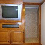 2008 Gulf Stream INDEPENDENCE 8367 Class-A, 3-Slide-Outs, Low Miles!-Thumbnail