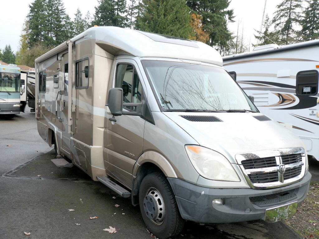 2008 Itasca NAVION IQ 24DL Class-B+, By Winnebago, Slide-Out, Full Body Paint-Image