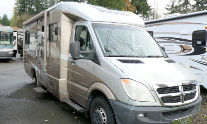 2008 Itasca NAVION IQ 24DL Class-B+, By Winnebago, Slide-Out, Full Body Paint-Image
