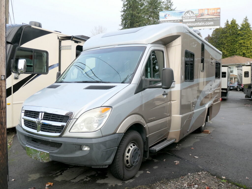2008 Itasca NAVION IQ 24DL Class-B+, By Winnebago, Slide-Out, Full Body Paint-Image
