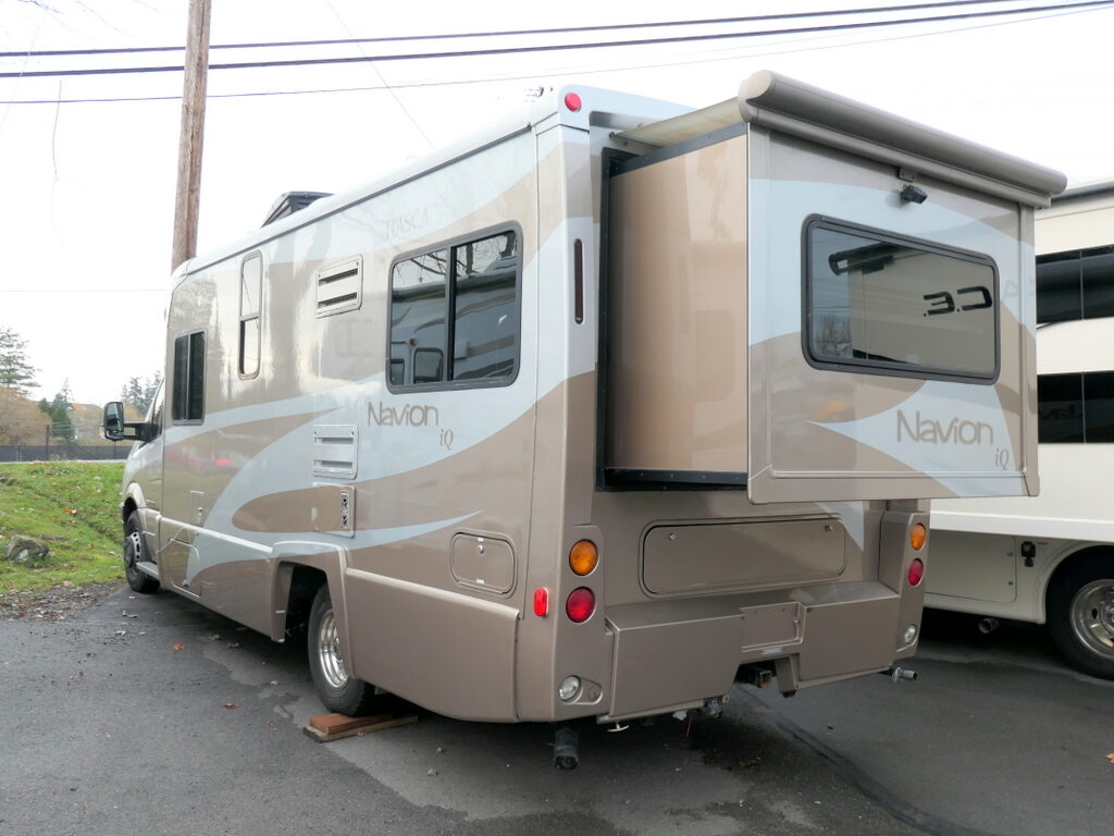 2008 Itasca NAVION IQ 24DL Class-B+, By Winnebago, Slide-Out, Full Body Paint-Image