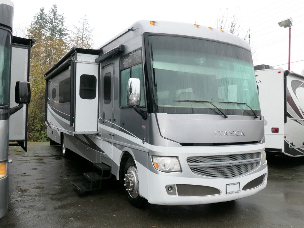 2014 Itasca SUNCRUISER 38Q Class-A, By Winnebago, 3-Slides, Full Paint, Solar!-Image