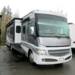 2014 Itasca SUNCRUISER 38Q Class-A, By Winnebago, 3-Slides, Full Paint, Solar!-Thumbnail