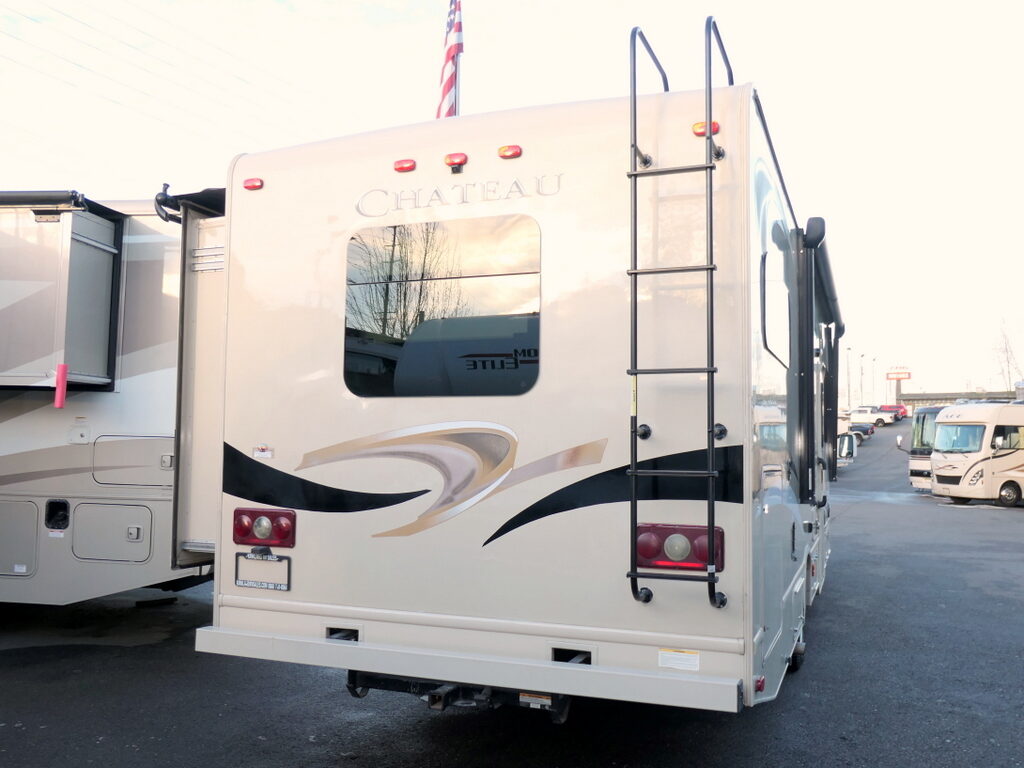2016 Thor CHATEAU 31E Class-C, Sleeps-10, Bunks, Automatic Jacks-Image