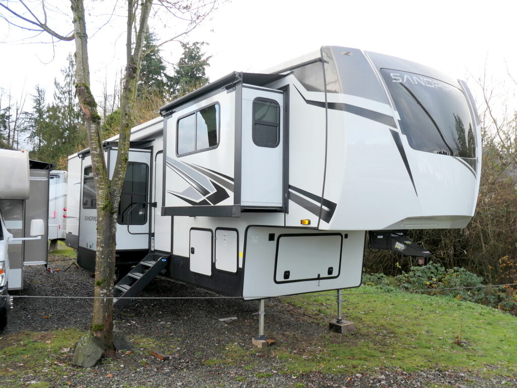 2024 Forest River SANDPIPER 3990FL 5th Wheel, Loft Beds, 5-Slides, Front Living-Image