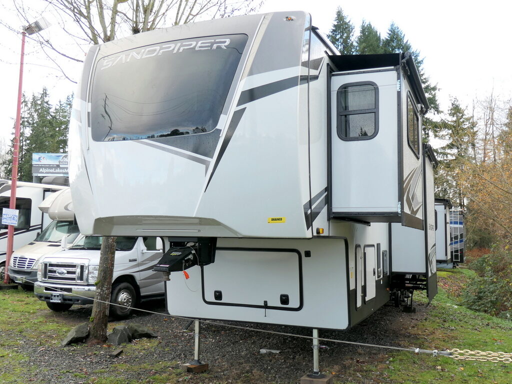 2024 Forest River SANDPIPER 3990FL 5th Wheel, Loft Beds, 5-Slides, Front Living-Image