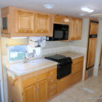 2004 Jayco GRANITE RIDGE 3100SS Class-C, Slide-Out, Clean * LOW MILES!-Thumbnail