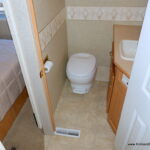 2004 Jayco GRANITE RIDGE 3100SS Class-C, Slide-Out, Clean * LOW MILES!-Thumbnail