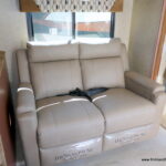 2015 Winnebago VISTA 31KE Class-A, Slide-Out, Solar, Great Storage!-Thumbnail