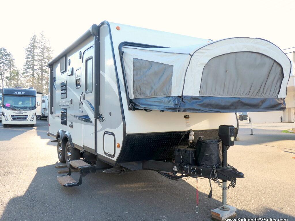 2017 Jayco JAY FEATHER 7 17XFD Travel Trailer, 3 Bed Pop-Outs, Double Axle-Image