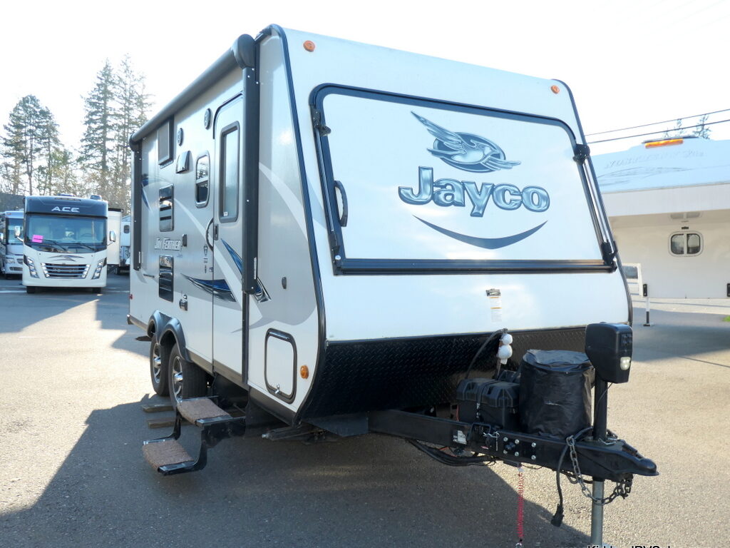 2017 Jayco JAY FEATHER 7 17XFD Travel Trailer, 3 Bed Pop-Outs, Double Axle-Image