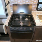 2018 Thor FREEDOM ELITE 23H Class-C, Non-Slide, Low Miles-Thumbnail