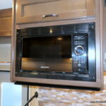 2018 Thor FREEDOM ELITE 23H Class-C, Non-Slide, Low Miles-Thumbnail