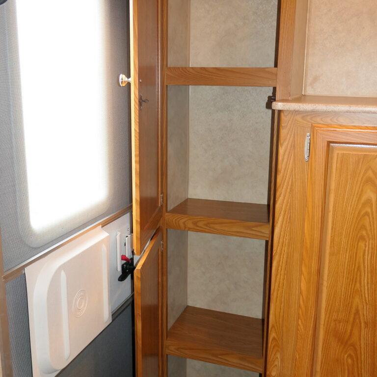 2009 Dutchmen RAINIER 16QB Travel Trailer, Clean * 1-Owner!-Image