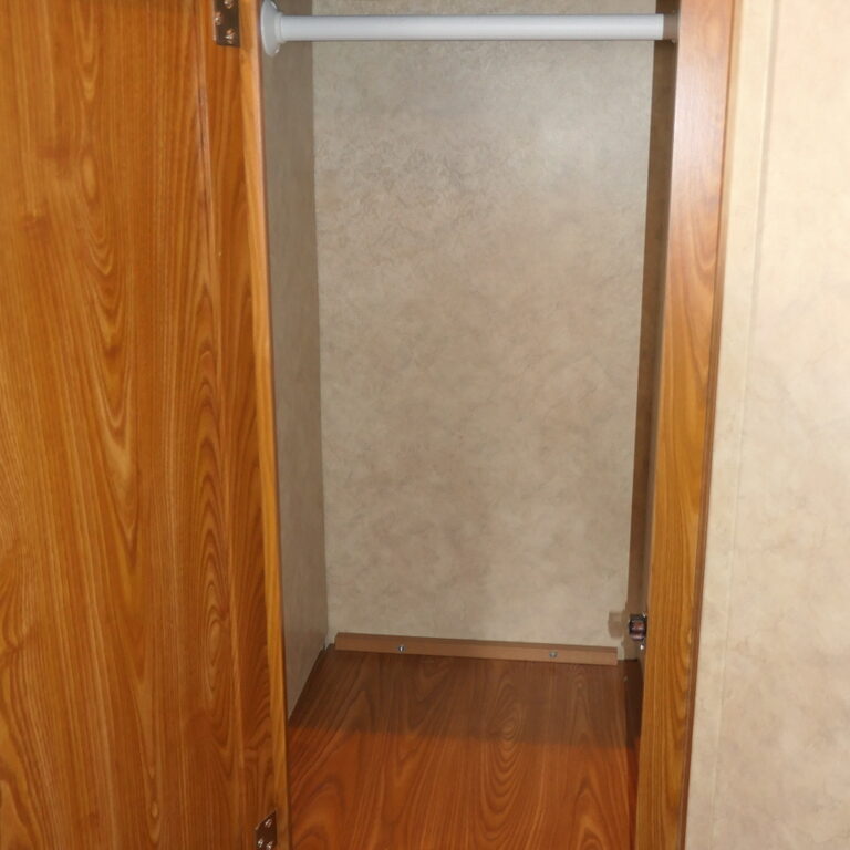 2009 Dutchmen RAINIER 16QB Travel Trailer, Clean * 1-Owner!-Image