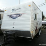 2009 Dutchmen RAINIER 16QB Travel Trailer, Clean * 1-Owner!-Thumbnail