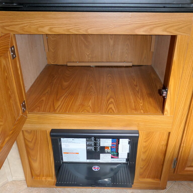 2009 Dutchmen RAINIER 16QB Travel Trailer, Clean * 1-Owner!-Image